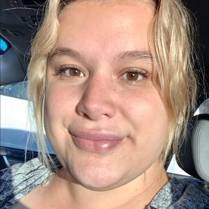 Meet your Posher, Leah